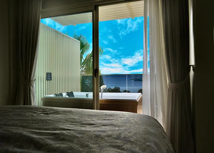Roas Bodrum - Center 酒店 3*